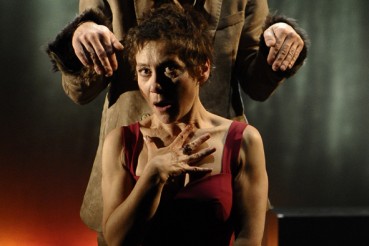 Th&eacute;&acirc;tre . . .